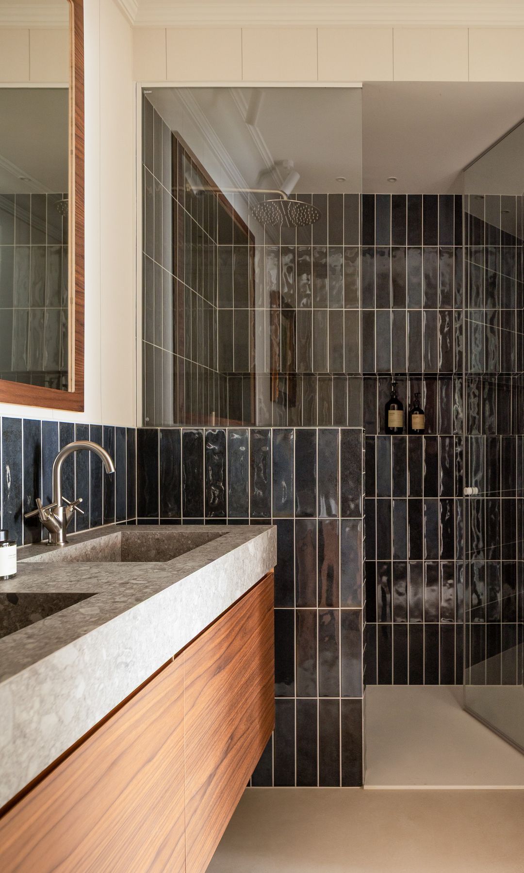 Baño de invitados con ducha