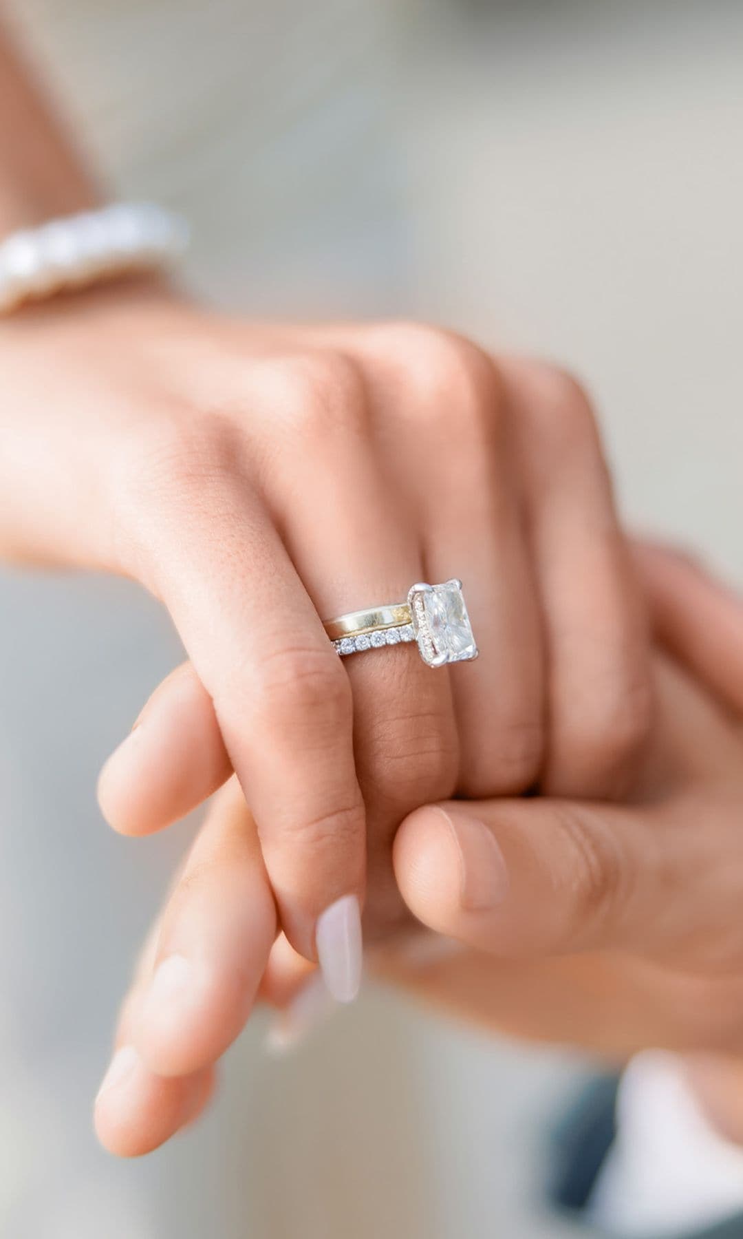 Puedes comenzar a abrir tu mesa de regalos desde el momento que te comprometes para comenzar a soñar por el futuro hogar.