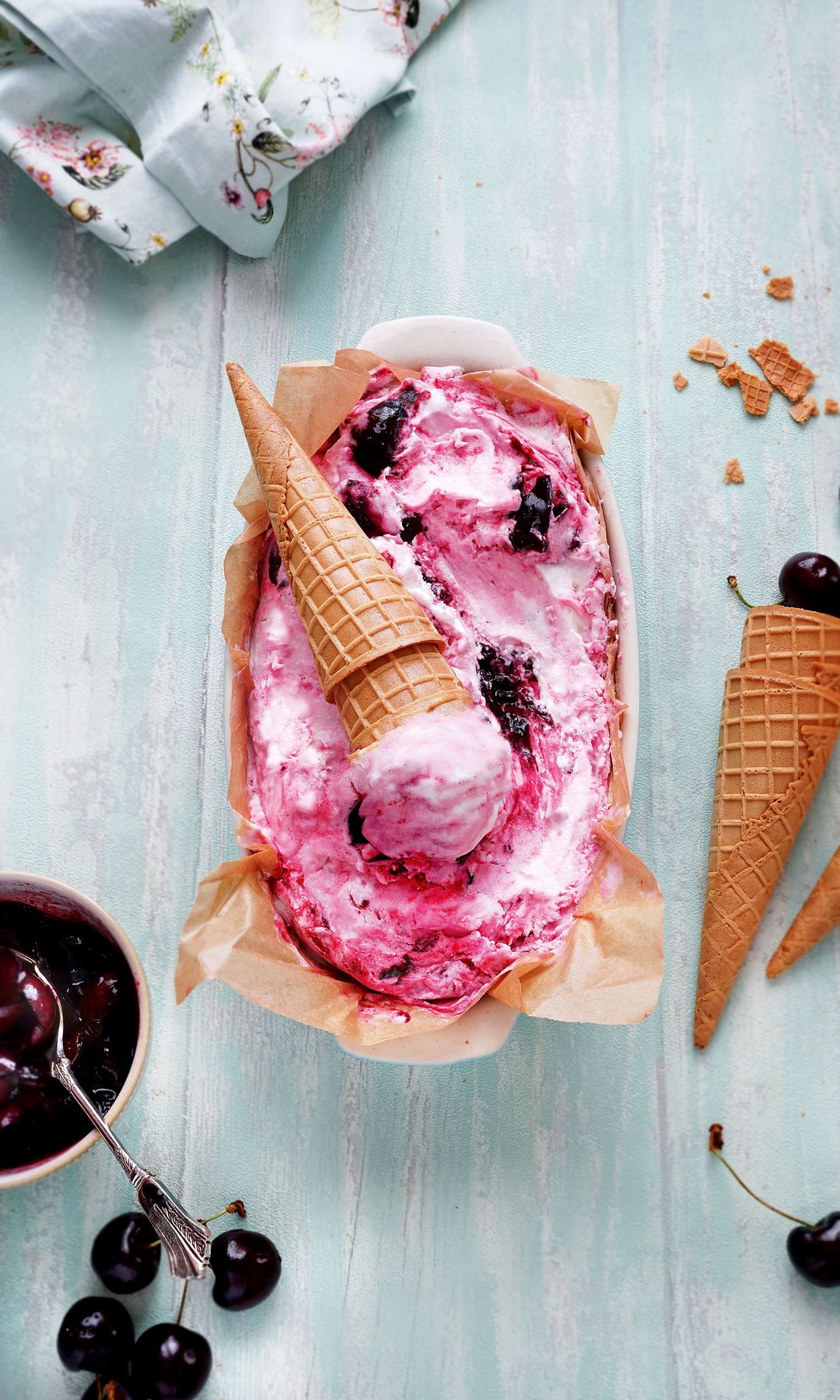 Cucurucho de cerezas y mascarpone