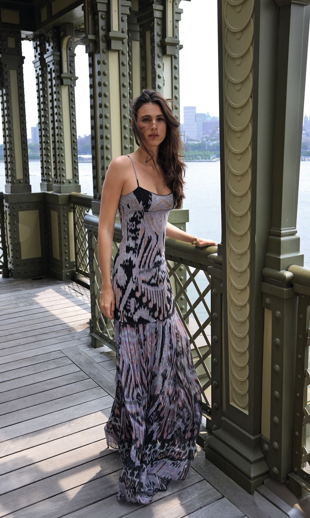 CALA Y GIGI MORAGAS DOS ESPAÑOLAS QUE TRIUNFAN EN NUEVA YORK ENTRE LA PASARELA Y LOS NEGOCIOS