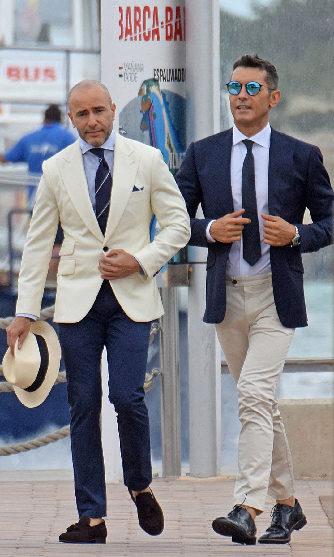 El presentador Jesús Vázquez con su marido Roberto Cortés durante una boda en Formentera. 01/07/2017