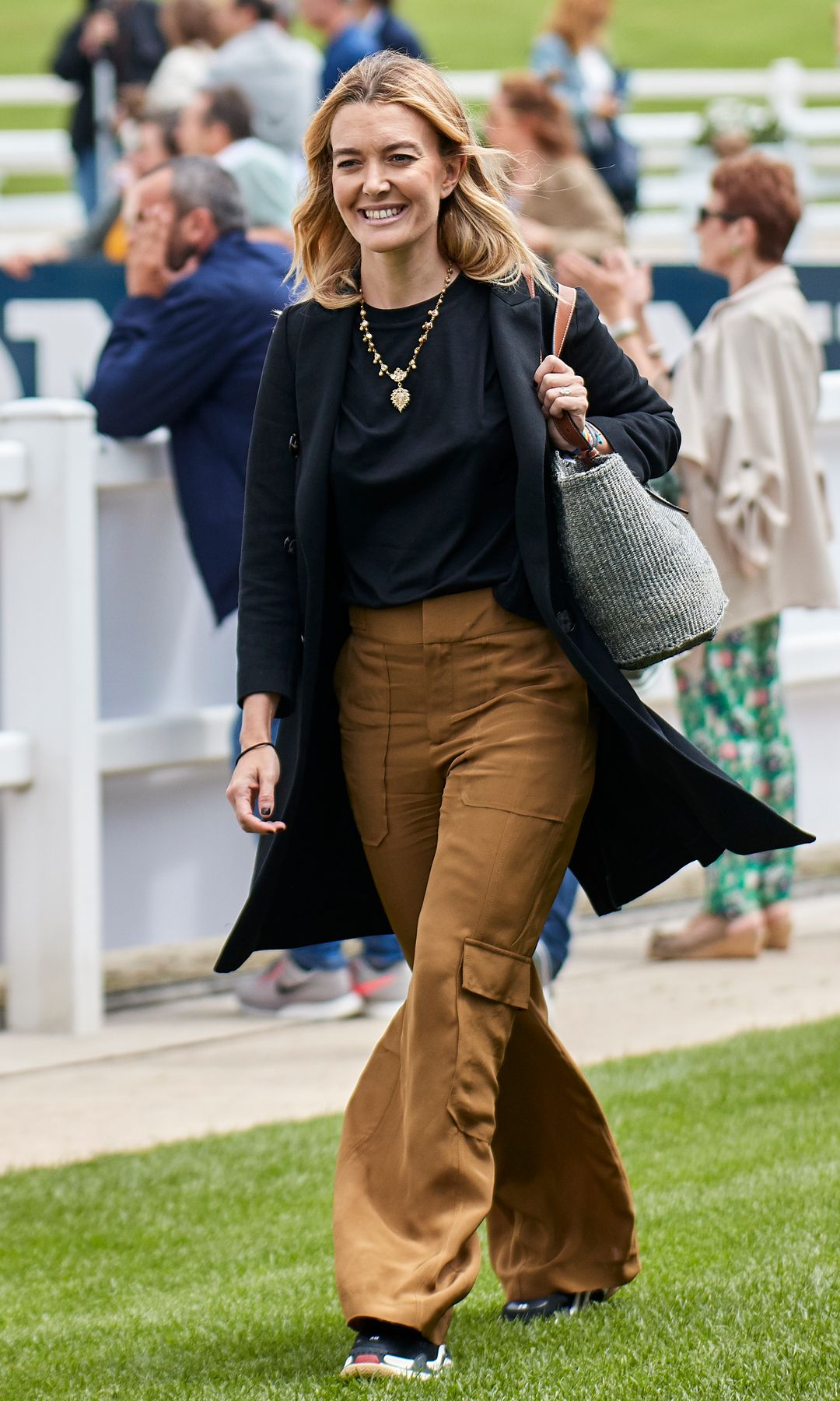 Marta Ortega en 2018 con pantalón cargo en la hípica