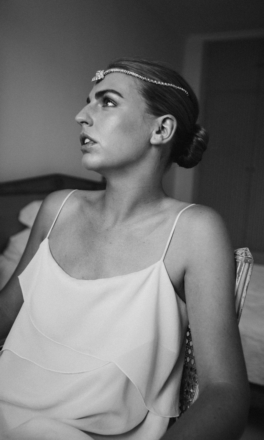 Novia viral con collar como tocado