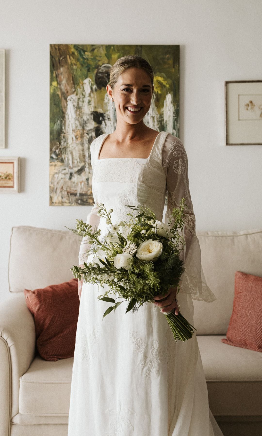 Ramo de novia de rosas blancas con verdes