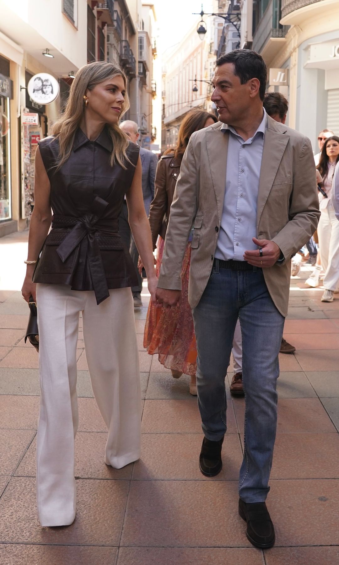 Manuela Villena y Juan Manuel Moreno Bonilla, en las elecciones de Andalucía (mayo de 2026)