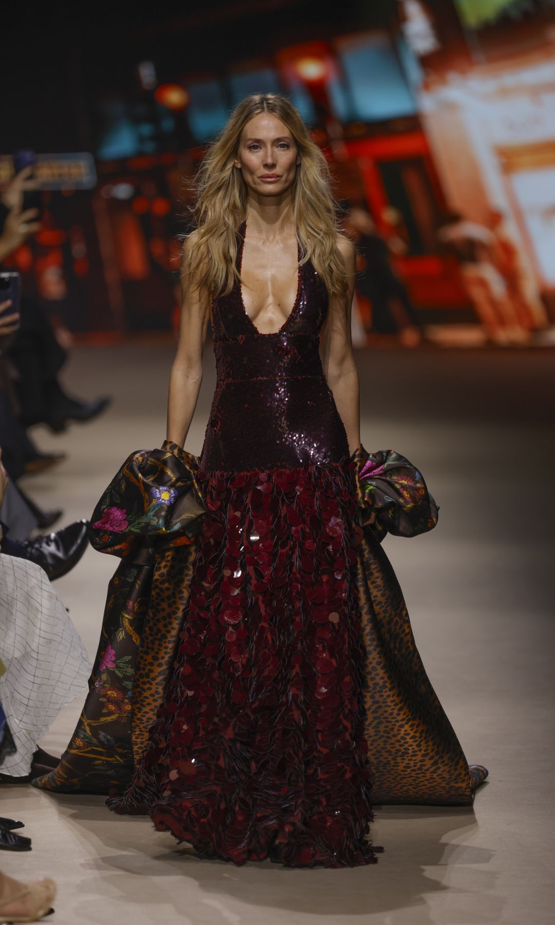 Vanesa Lorenzo, desfilando para Lola Casademunt by Maite en la colección otoño/invierno 2026-2027 durante Mercedes-Benz Fashion Week Madrid.