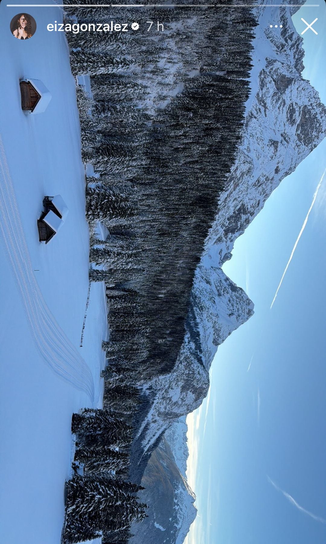 Eiza González compartió con sus seguidores parte del bello paisaje del que estaba disfrutando al lado de su novio. 