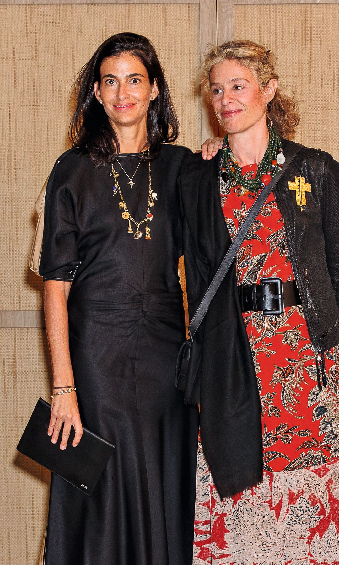 El vestido negro perfecto de Mercedes Domecq, con frunces estratégicos y una delicada caída en la cena más esperada por la aristocracia europea