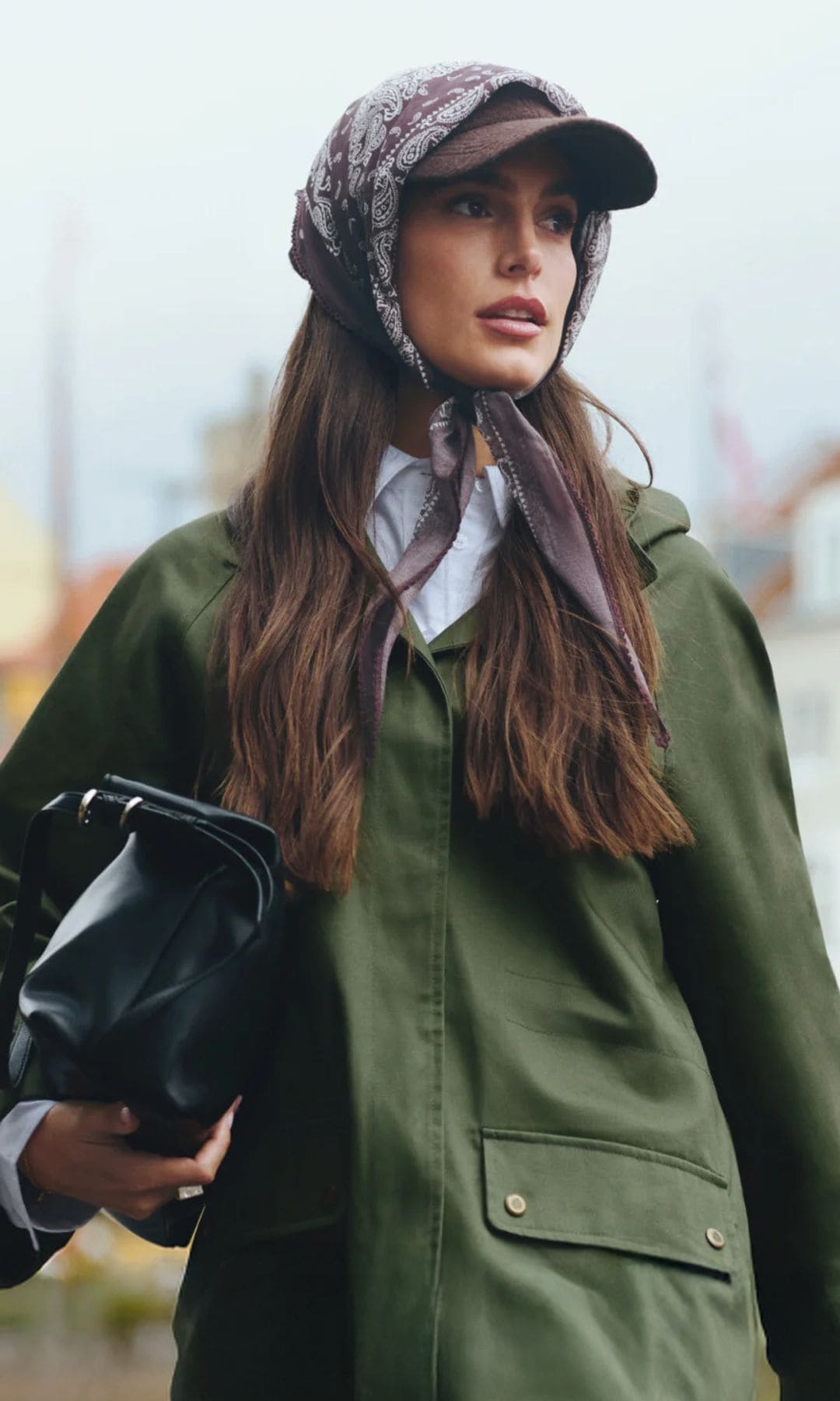 Gemma Pinto nos demuestra que el armario de otoño empieza (y termina) con estas 5 chaquetas que transforman un look básico