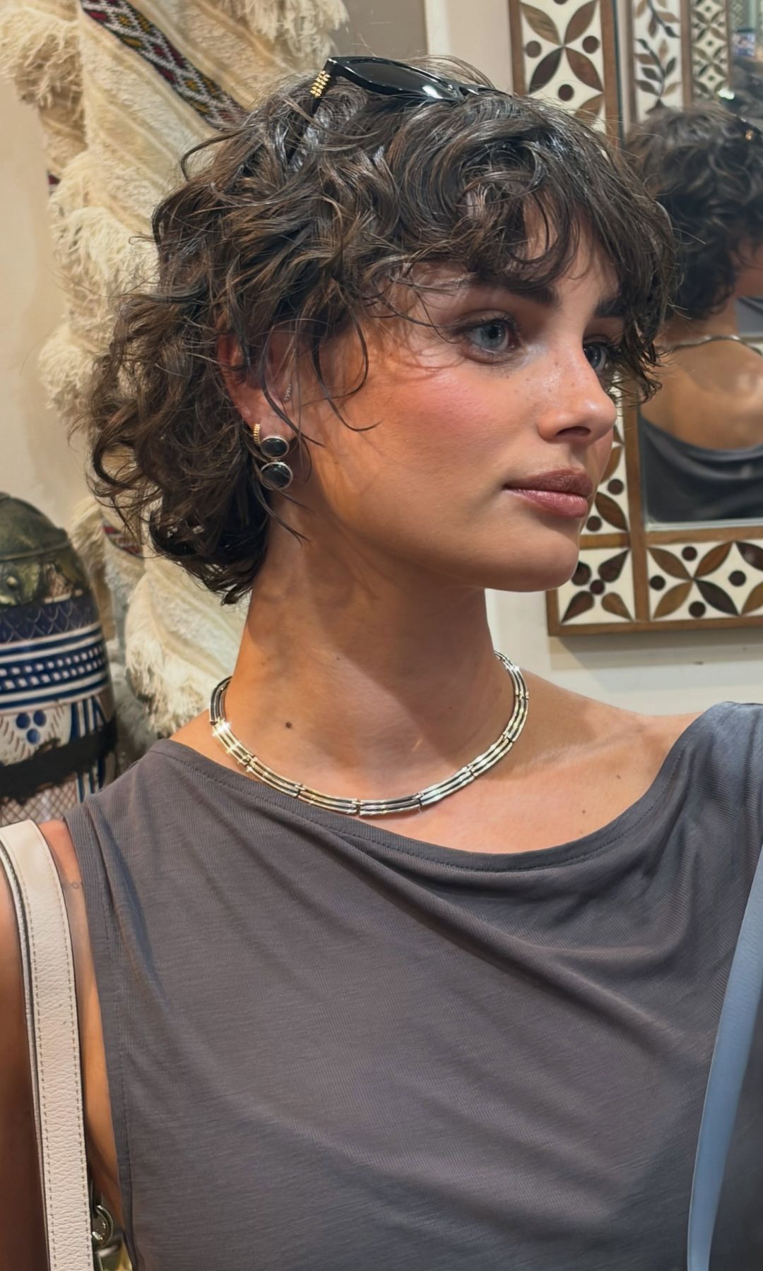 Corte de pelo de mujer corto con textura