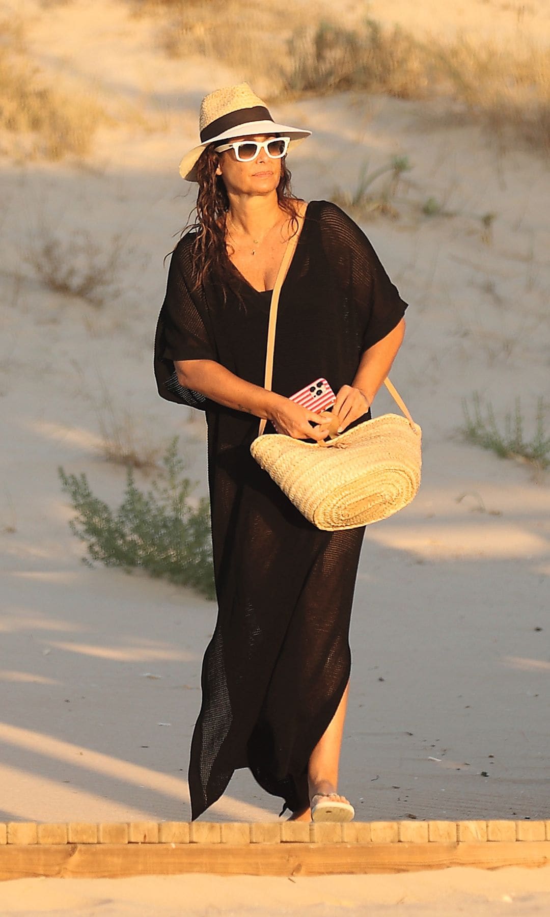 Nuria Roca y Juan del Val disfrutan de sus vacaciones más auténticas en la mágica costa de Cádiz