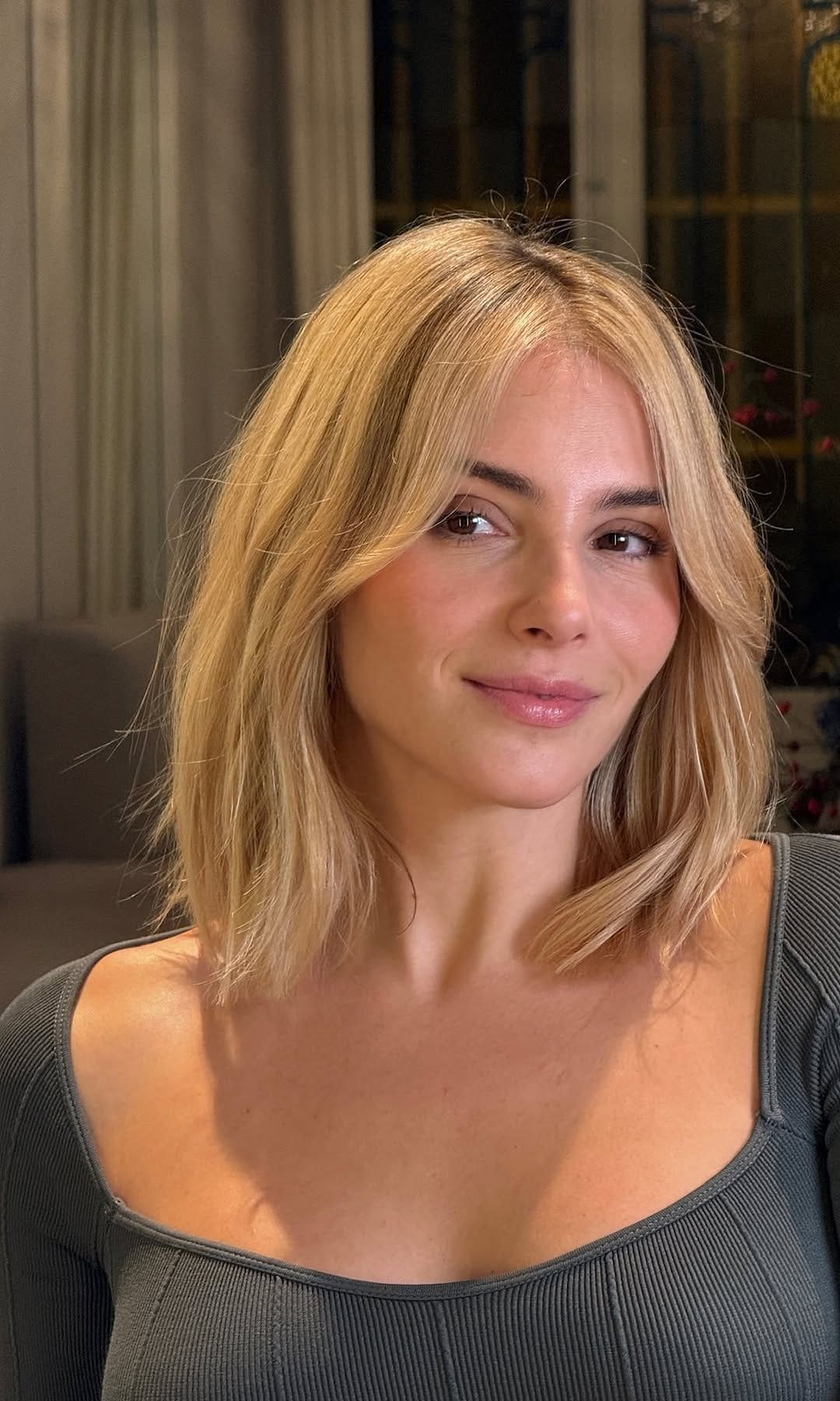 Andrea Duro estrena pelo rubio a finales de 2025