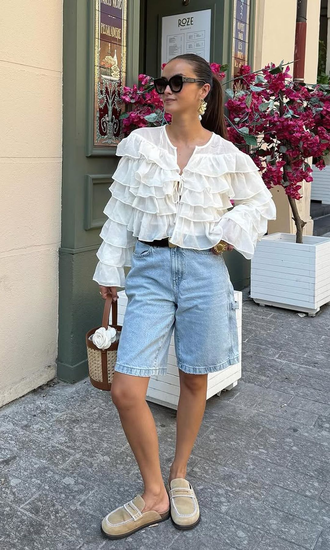 Vaqueras, de lino o tan elegantes como un traje: 10 bermudas que salvarán tus looks en julio cuando no sepas qué ponerte