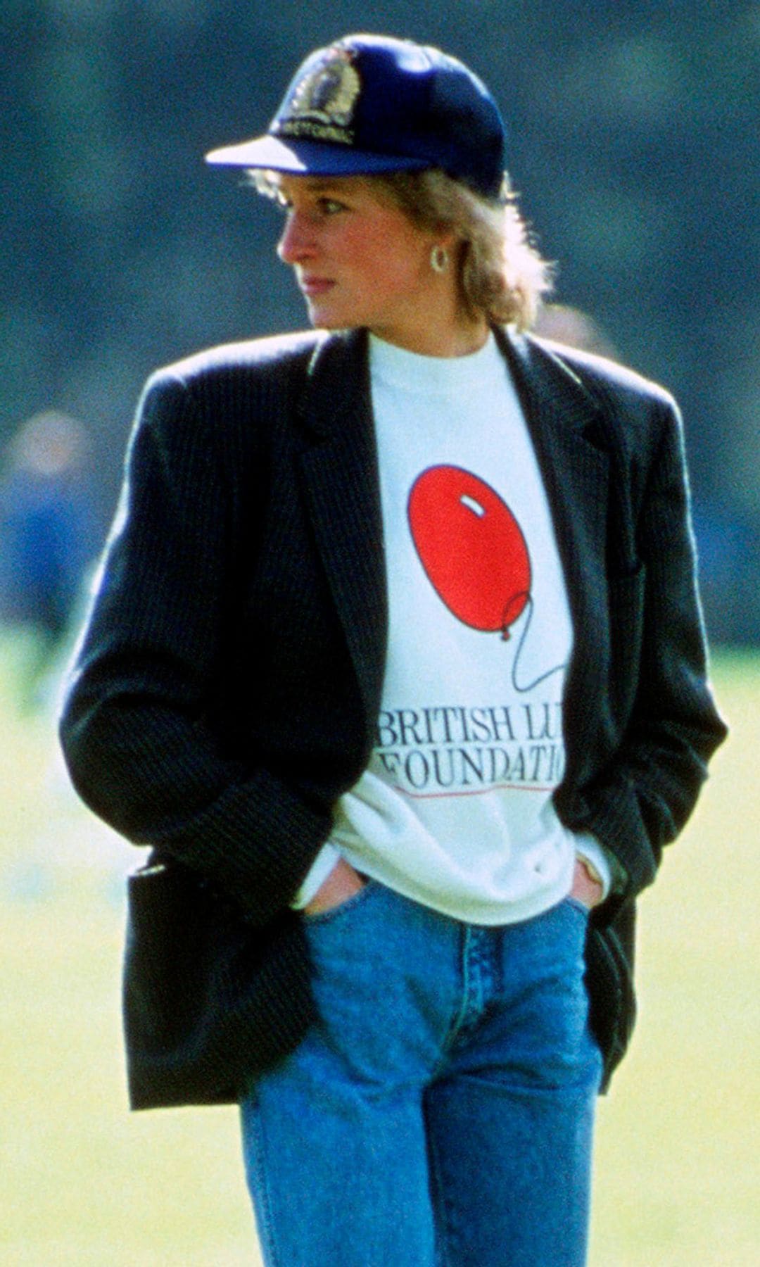 No puedo dejar de pensar en estos 5 looks que Lady Di llevó en los 90 y así voy a recrearlos este otoño