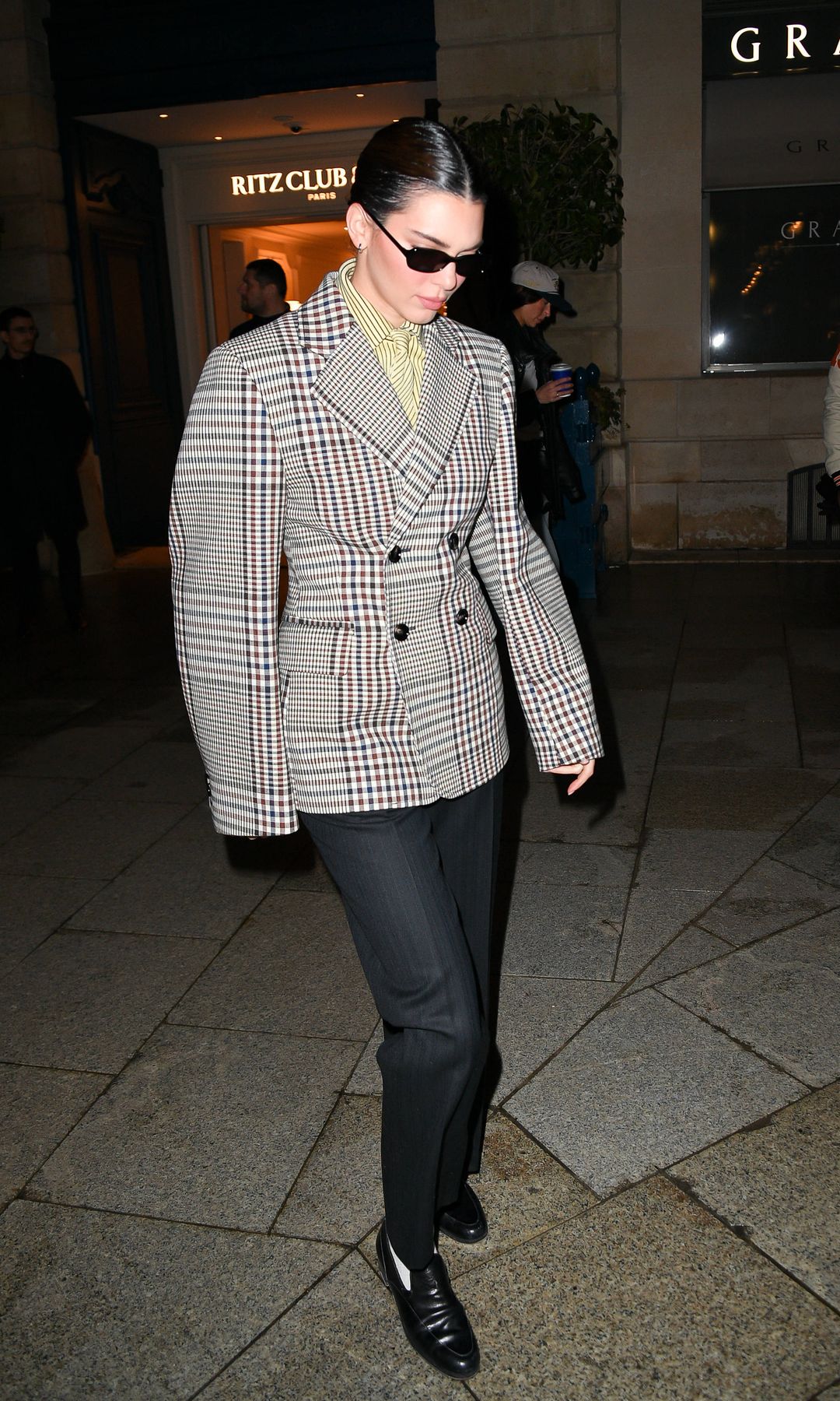 Kendall Jenner con un total look Bottega Veneta