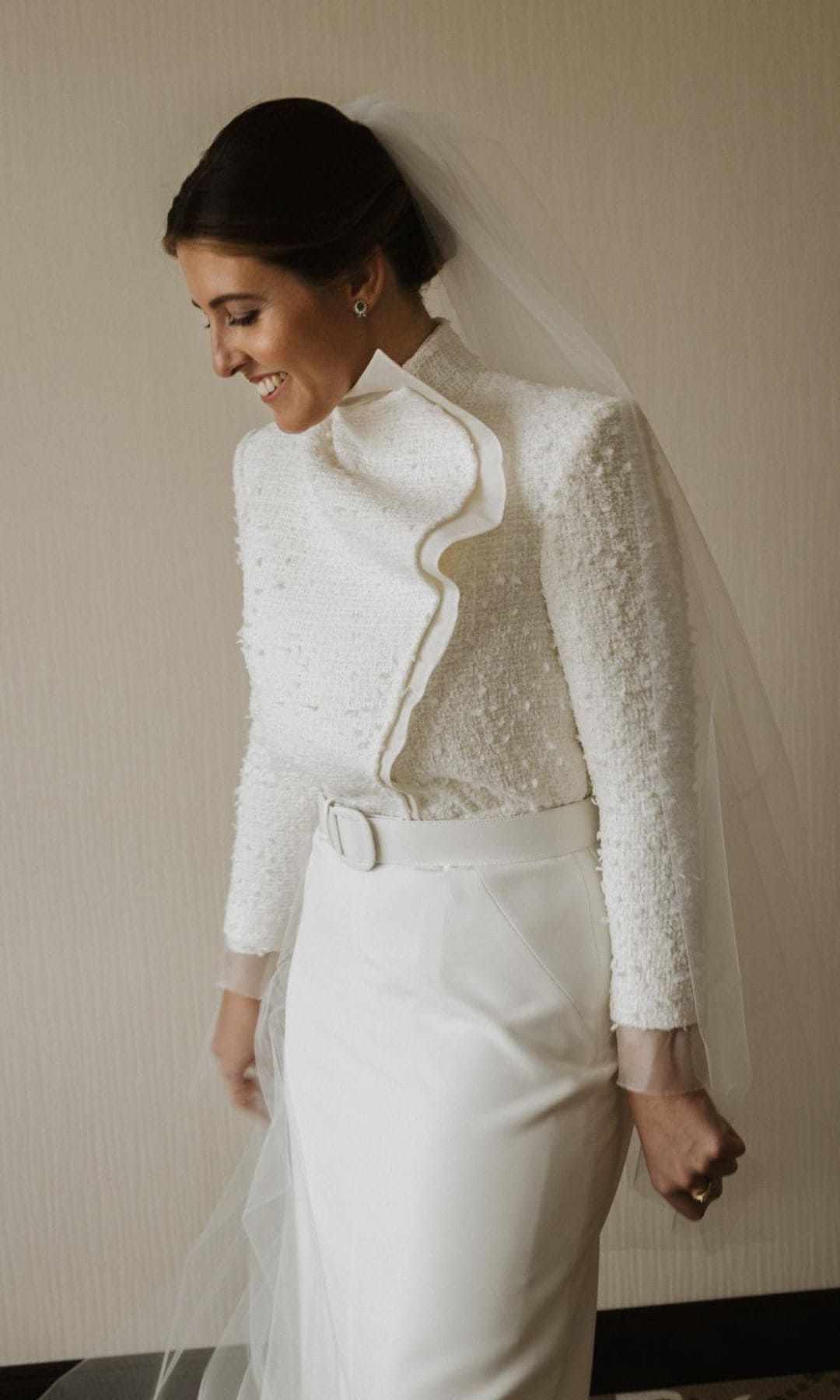 Vestido de novia con chaqueta de quita y pon