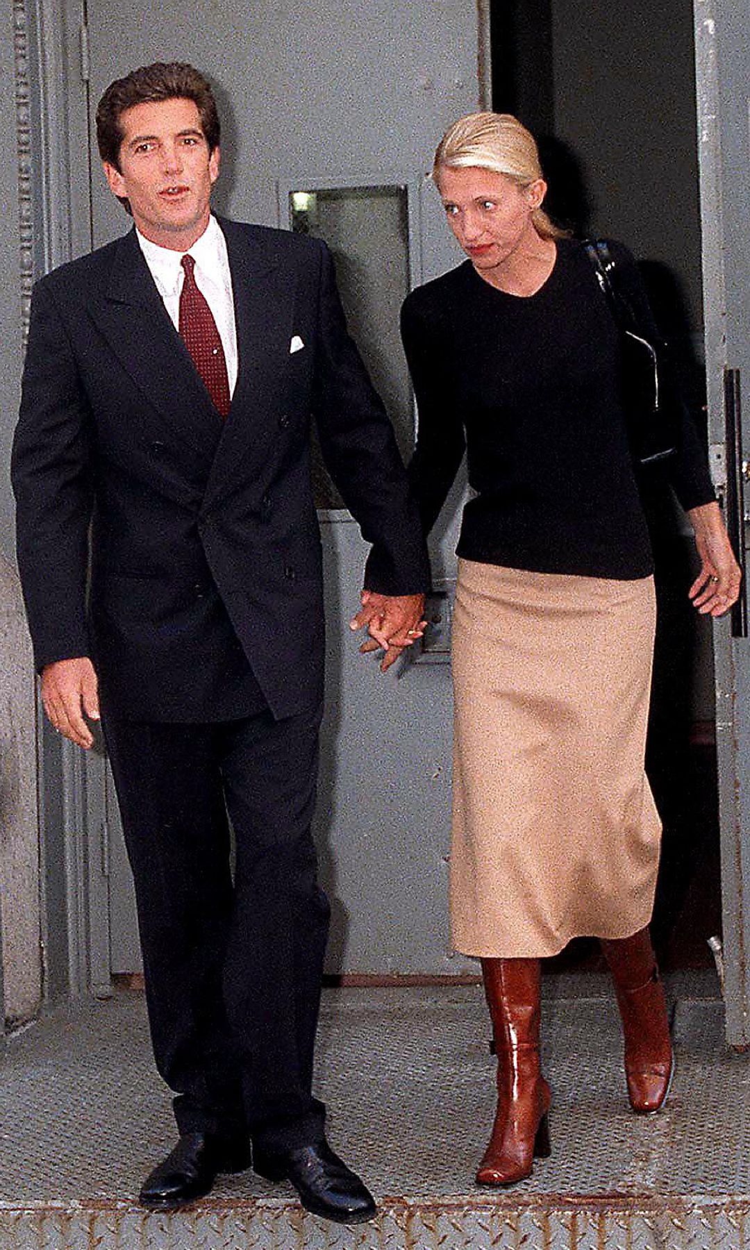 Carolyn Bessette Kennedy enfundada en un atuendo 'color block'