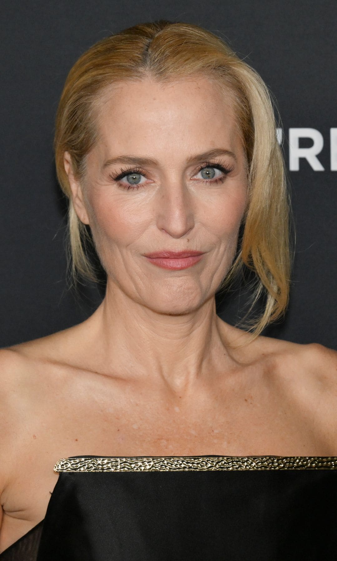 gillian anderson December 2, 2025, Los Angeles, California, USA: OBE American actress GILLIAN ANDERSON attends the 20th anniversary of L'Or??al Paris Women of Worth: RED CARPET