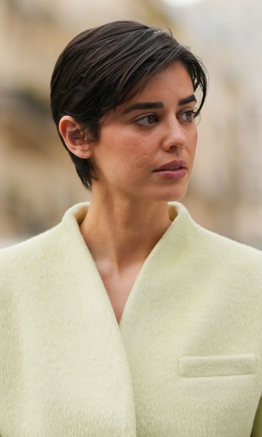  Corte de pelo corto de mujer