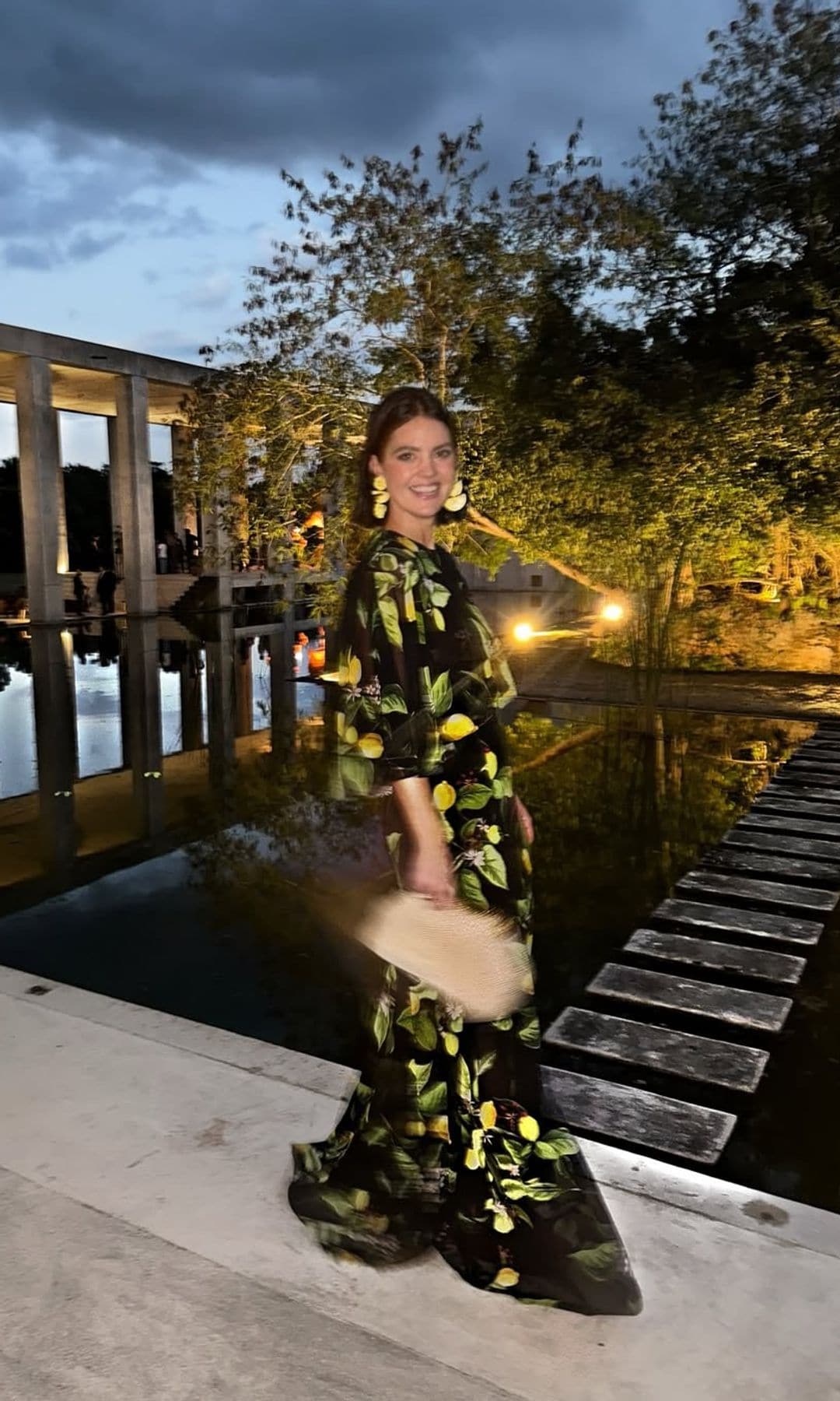 Look invitada Isabelle Junot 