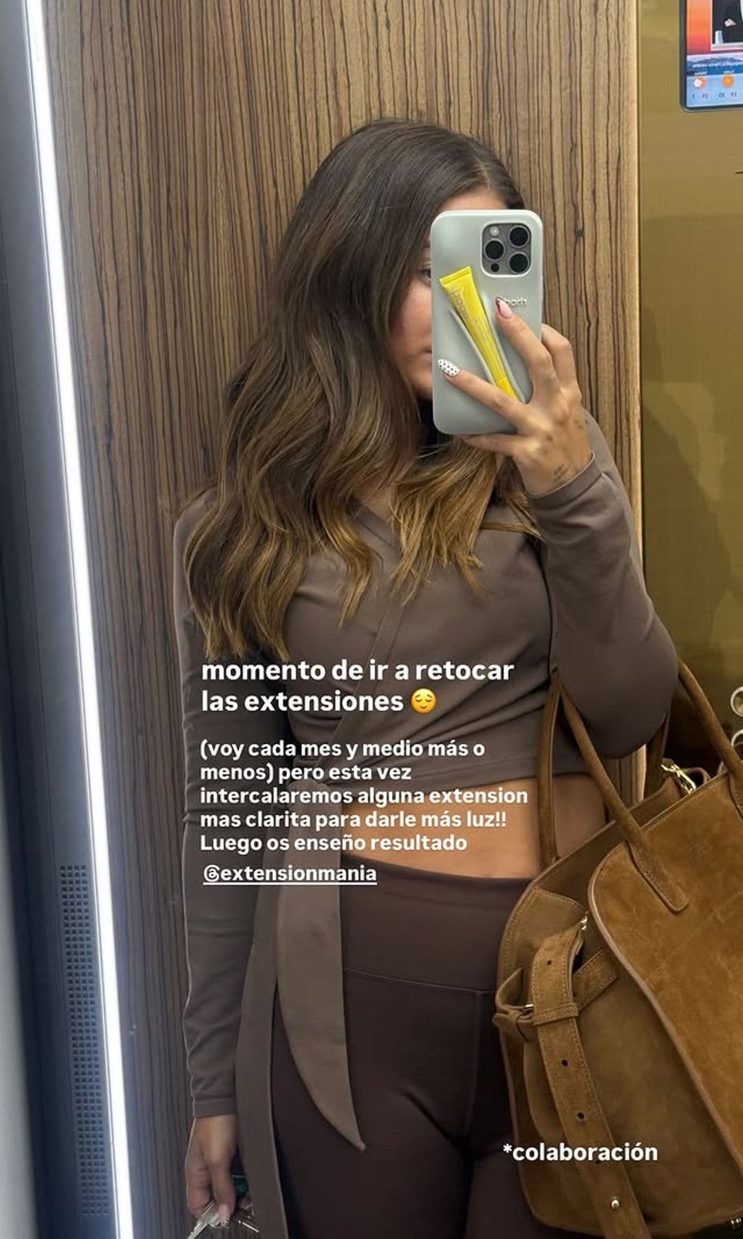 Laura Escanes vuelve a ponerse extensiones