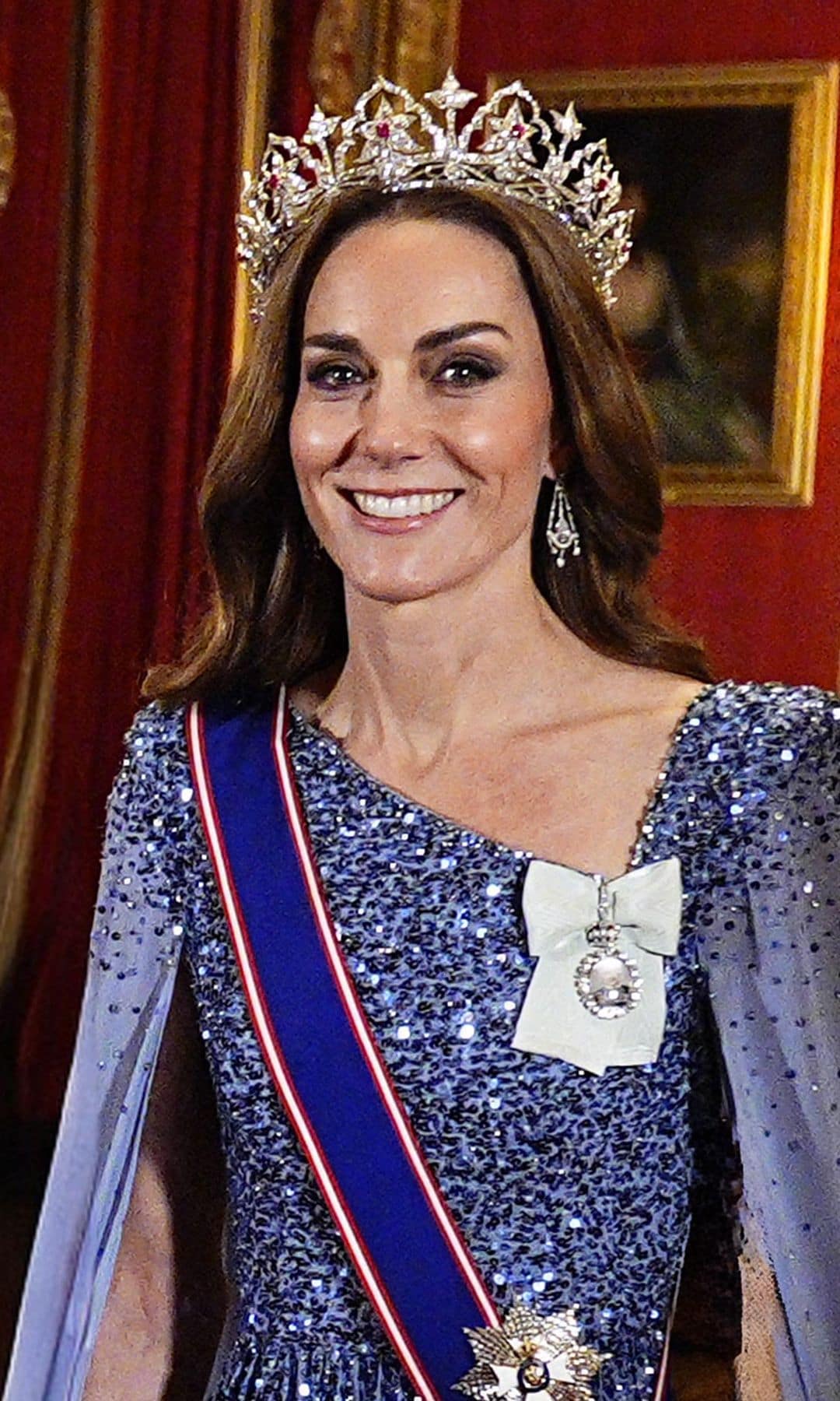 De sus románticos broches a la inusual tiara con rubíes 'protectores': las impresionantes joyas de la reina Victoria que han cruzado generaciones