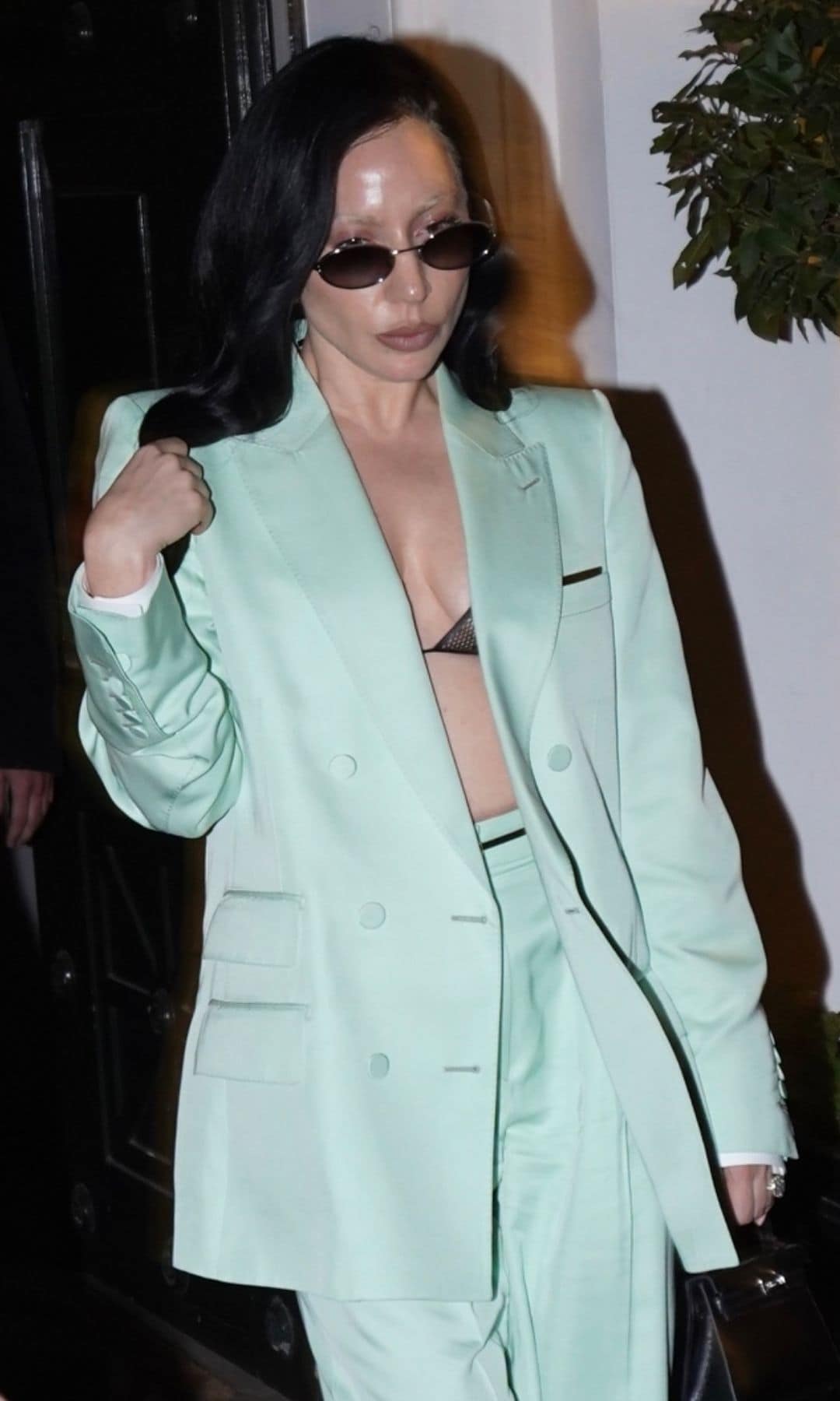 Lady Gaga saliendo de una cena privada en Paris en noviembre de 2025
