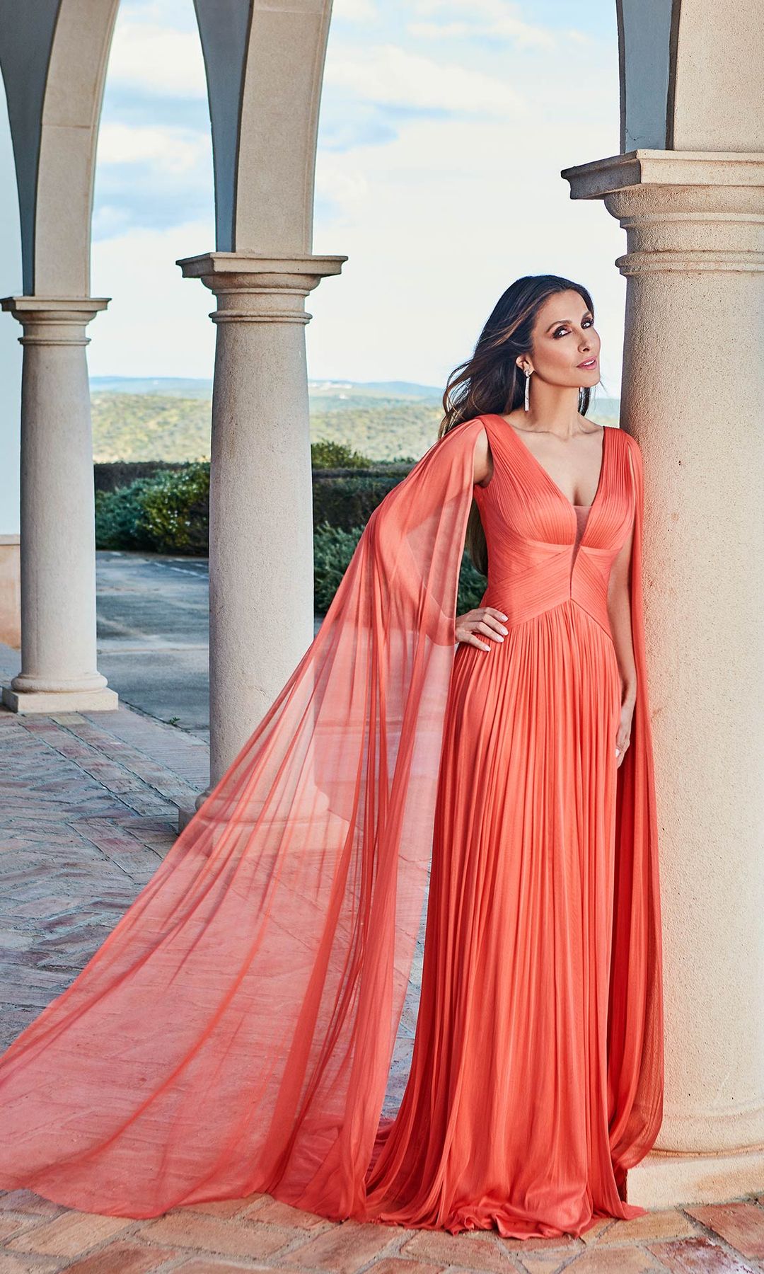 Paloma Cuevas con vestido de su colección para Rosa Clará