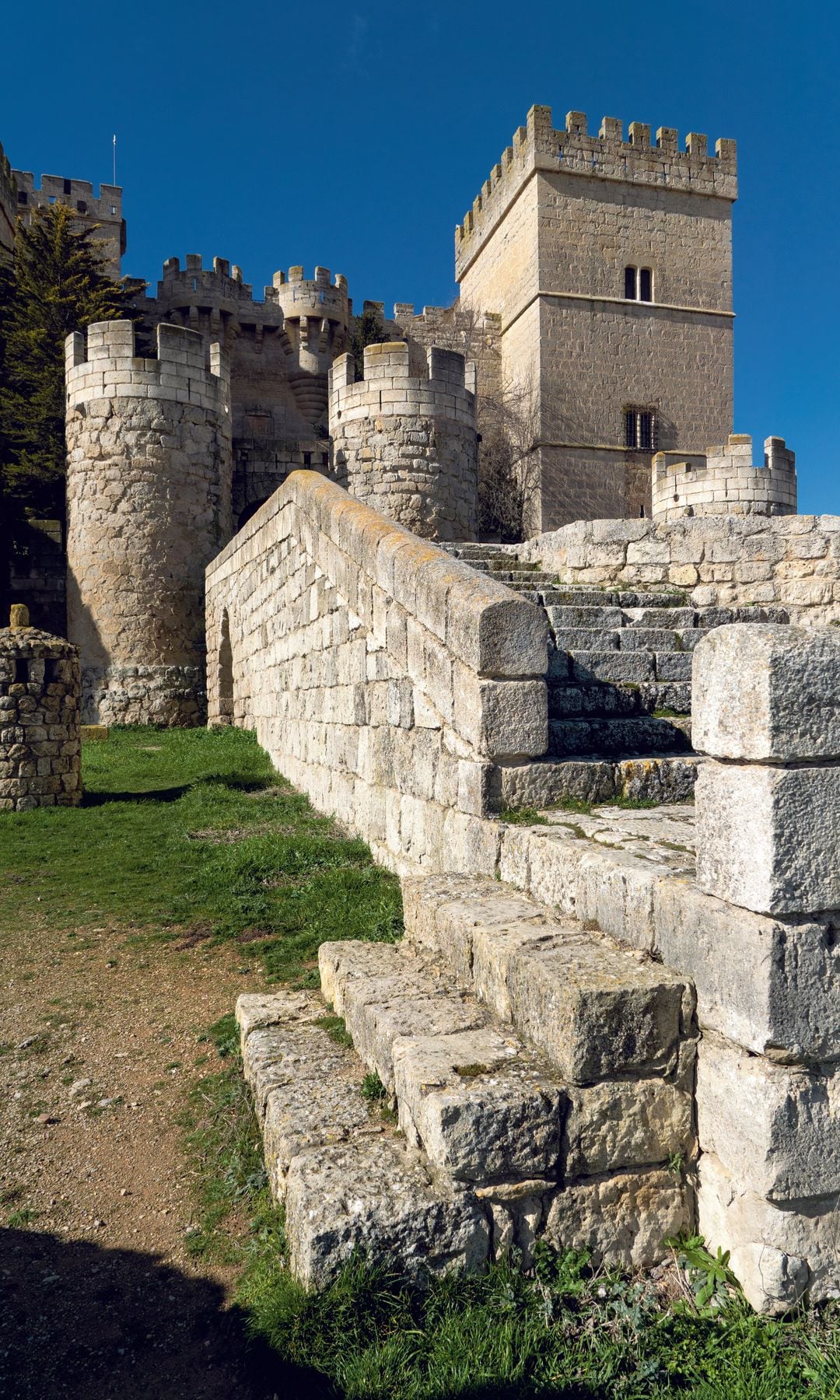 Castillo medieval de Ampudia