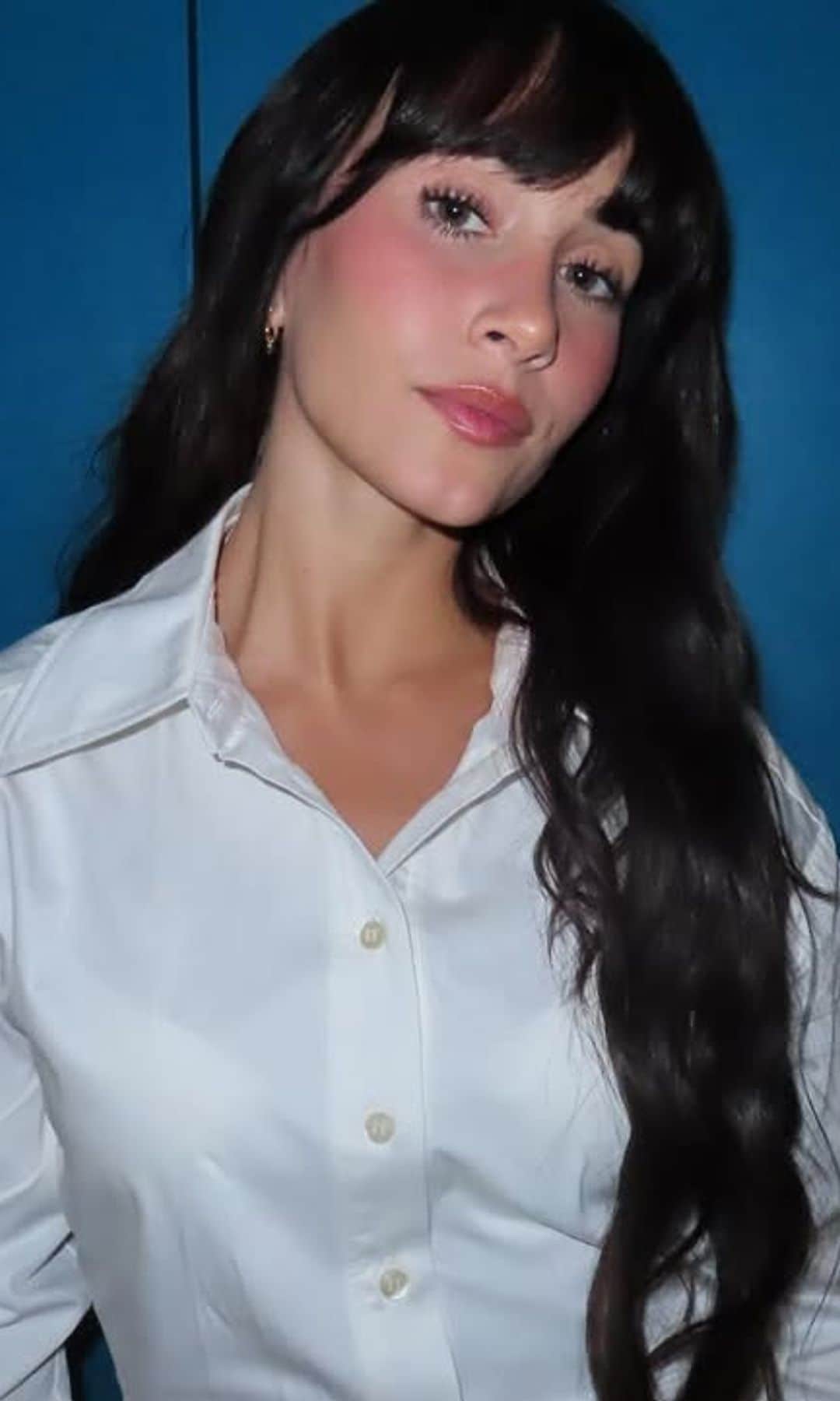 Aitana con el pelo largo con extensiones