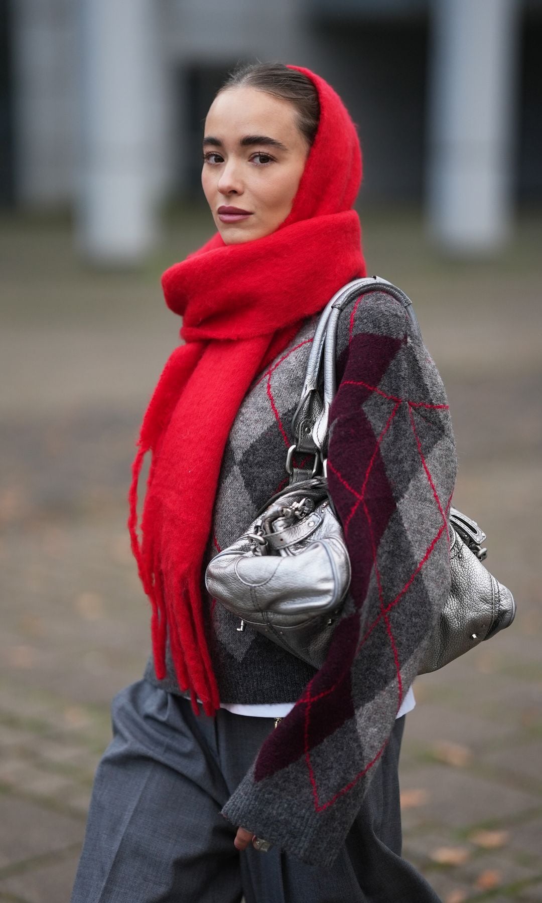 10 ideas para llevar tu bufanda y no repetir siempre el mismo look en días de frío extremo