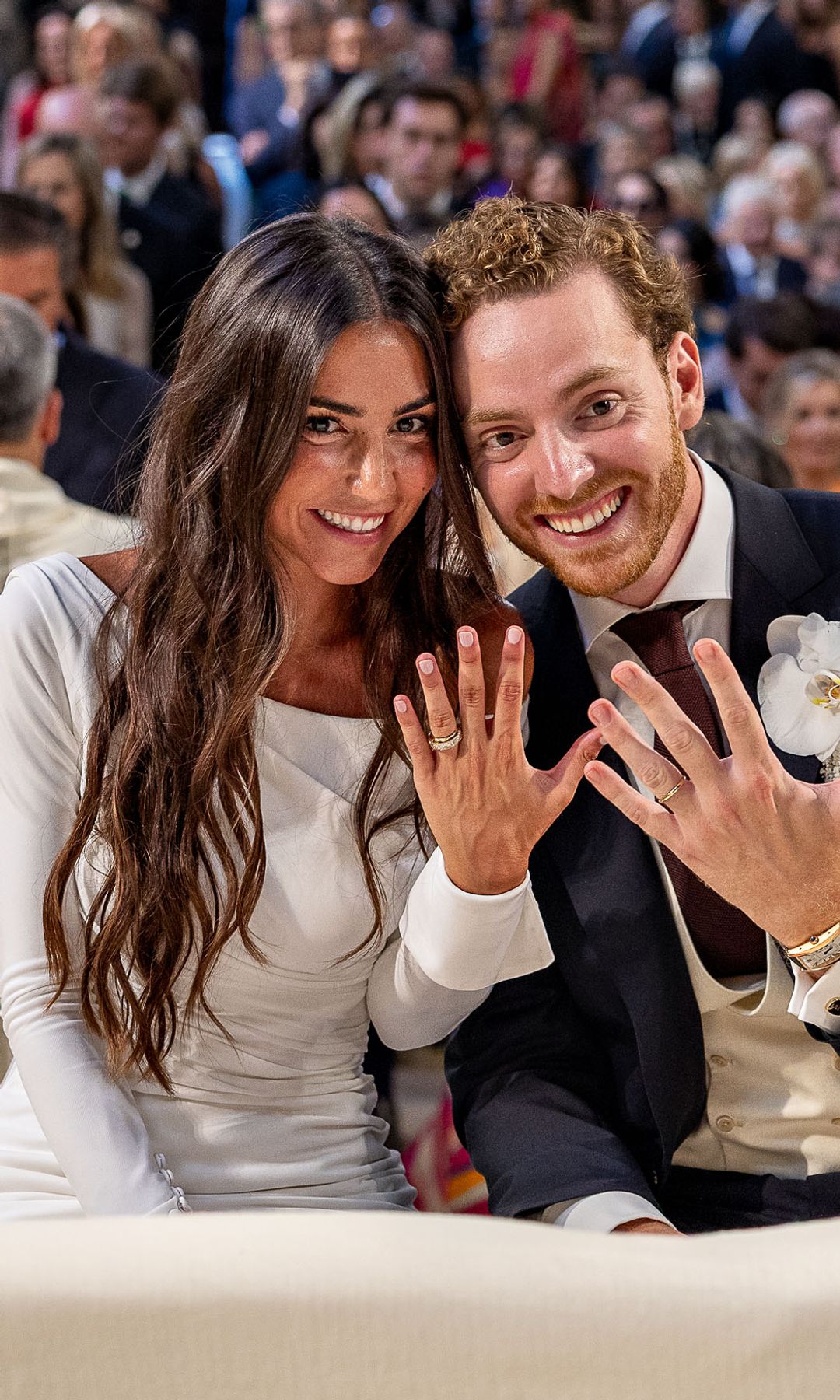 Natalia Pujol y Guillermo Creuheras en la iglesia, el día de su boda