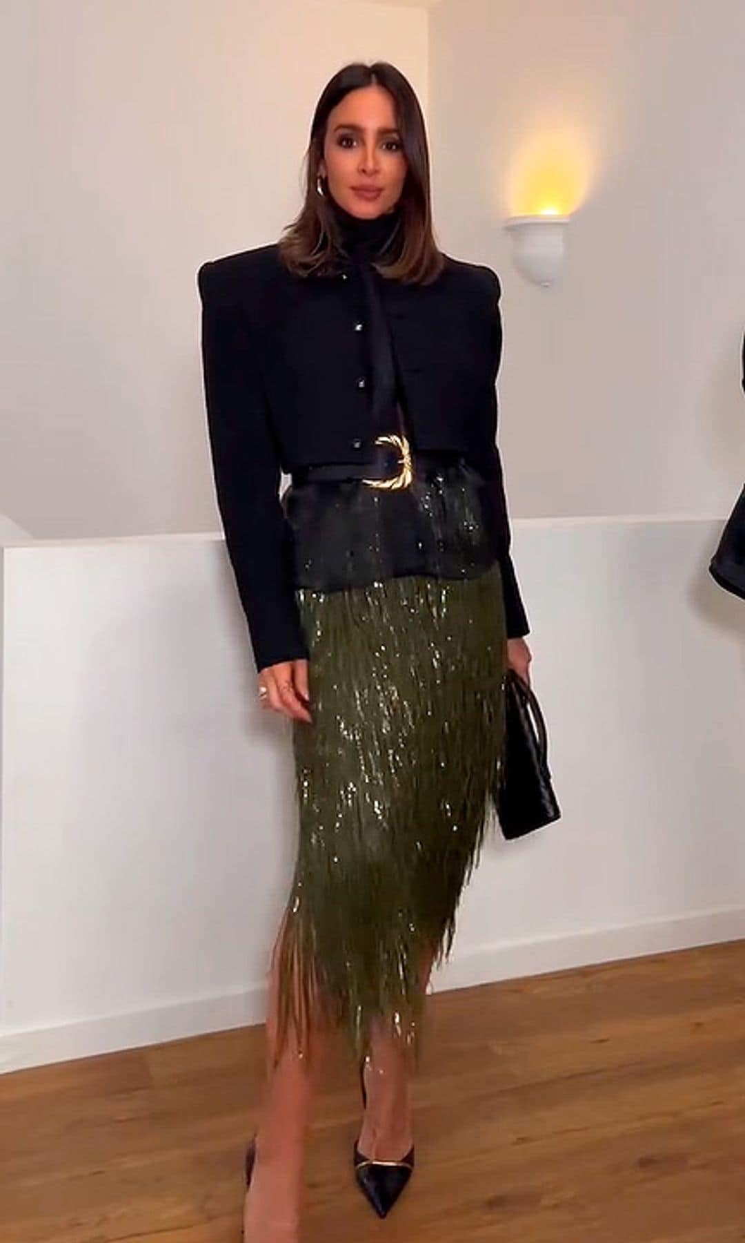 Rocío Osorno con falda verde de flecos y lentejuelas, de Zara