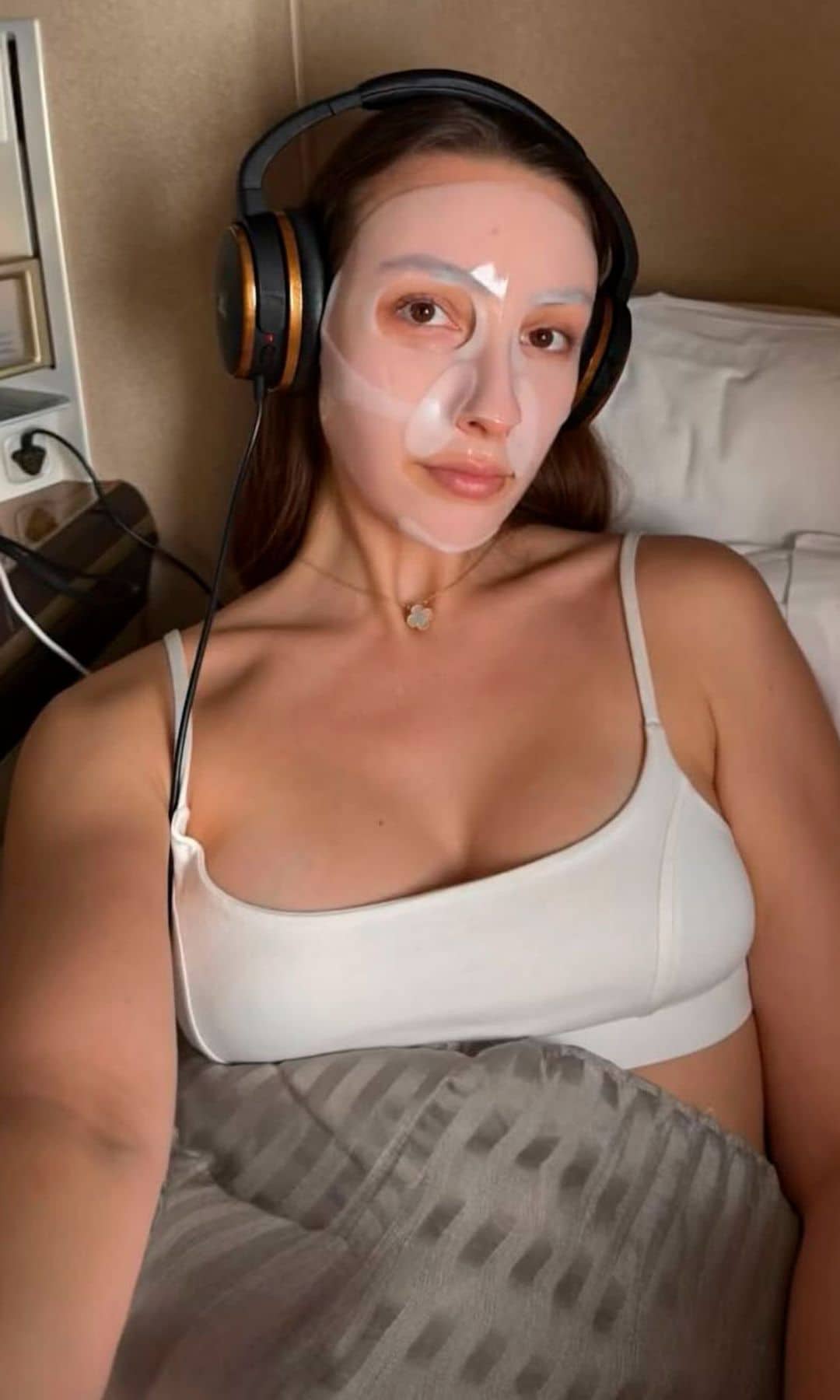 Los mejores consejos para cuidar tu piel durante un viaje en avión