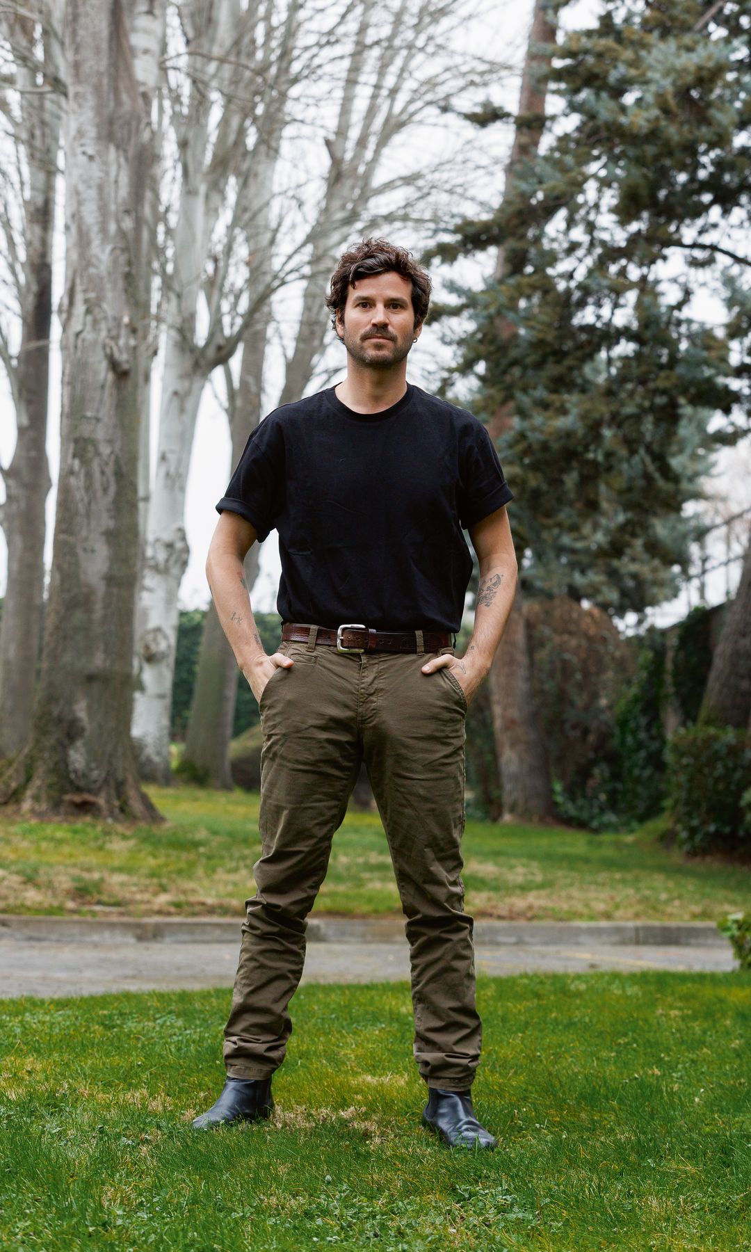 Willy Bárcenas posando para ¡HOLA! como concursante de la última edición de El Desafío