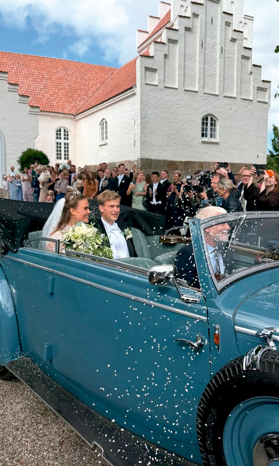 Boda de Gregers Carl Preben Ahlefeldt-Laurvig-Bille con Cecilie Juhl