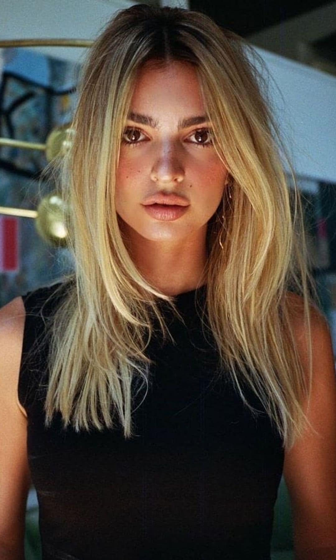 Emily Ratajkowski cambio de look rubia 2020