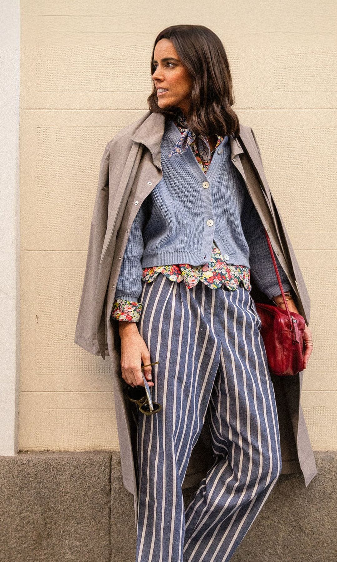 Ni de traje ni vaqueros: los pantalones que las editoras compraremos en otoño para ir a trabajar cómodas y elegantes