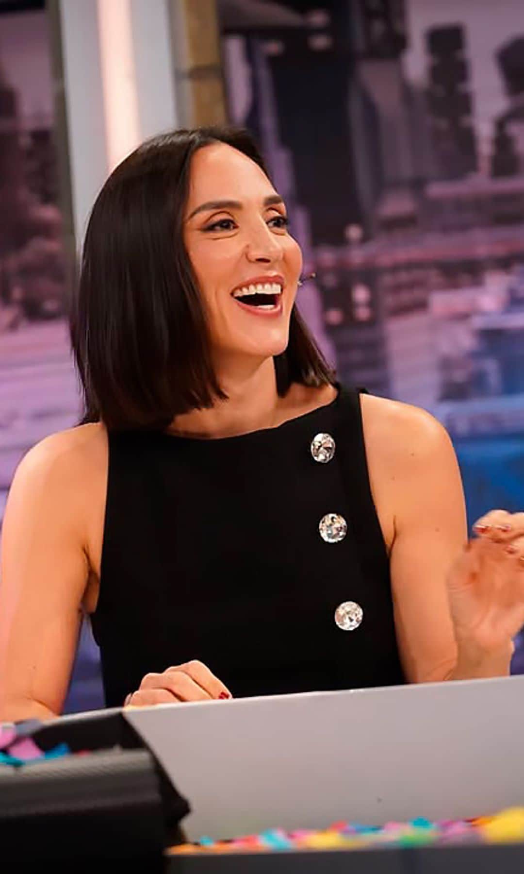 Copia el estilo de Tamara Falcó con estos 5 tops para llevar con pantalón y ser la más elegante en Navidad