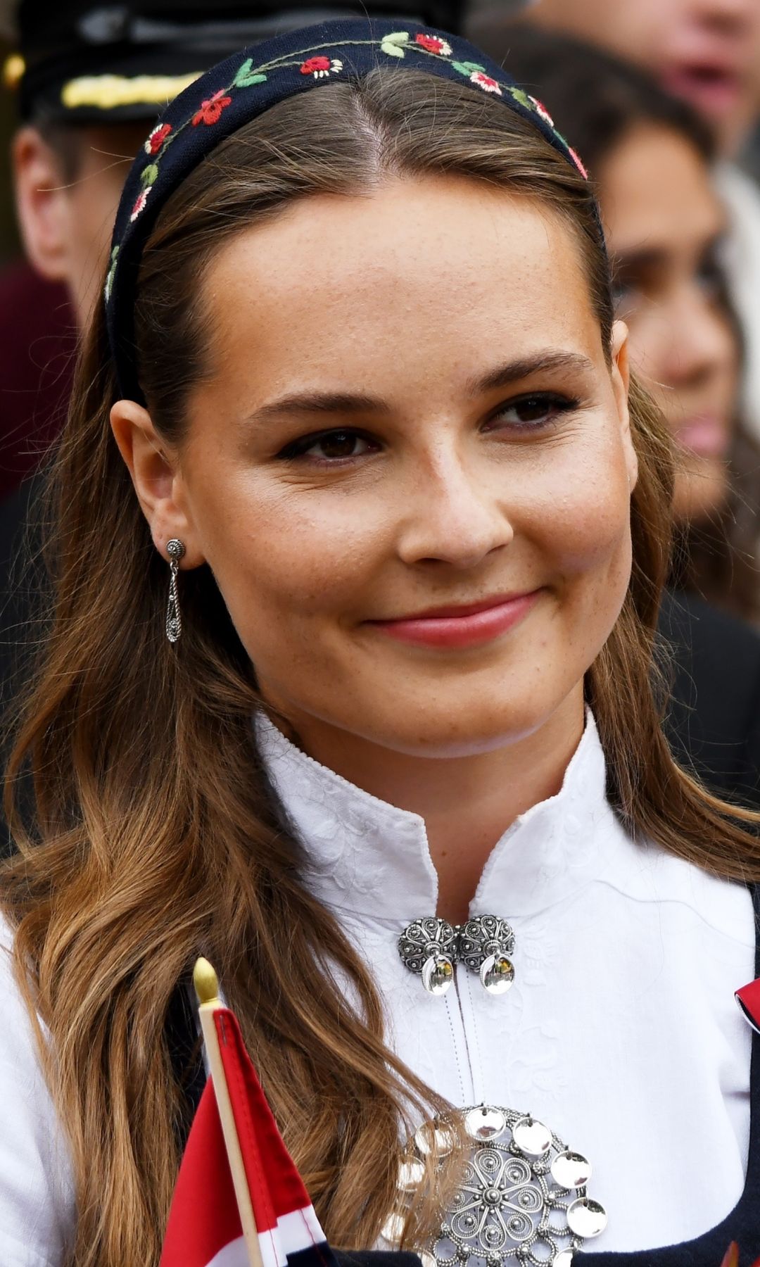 Ingrid Alexandra de Noruega celebra el Día de la Constitución en Sídney con el traje regional de 4.500 euros que simboliza su futuro reinado