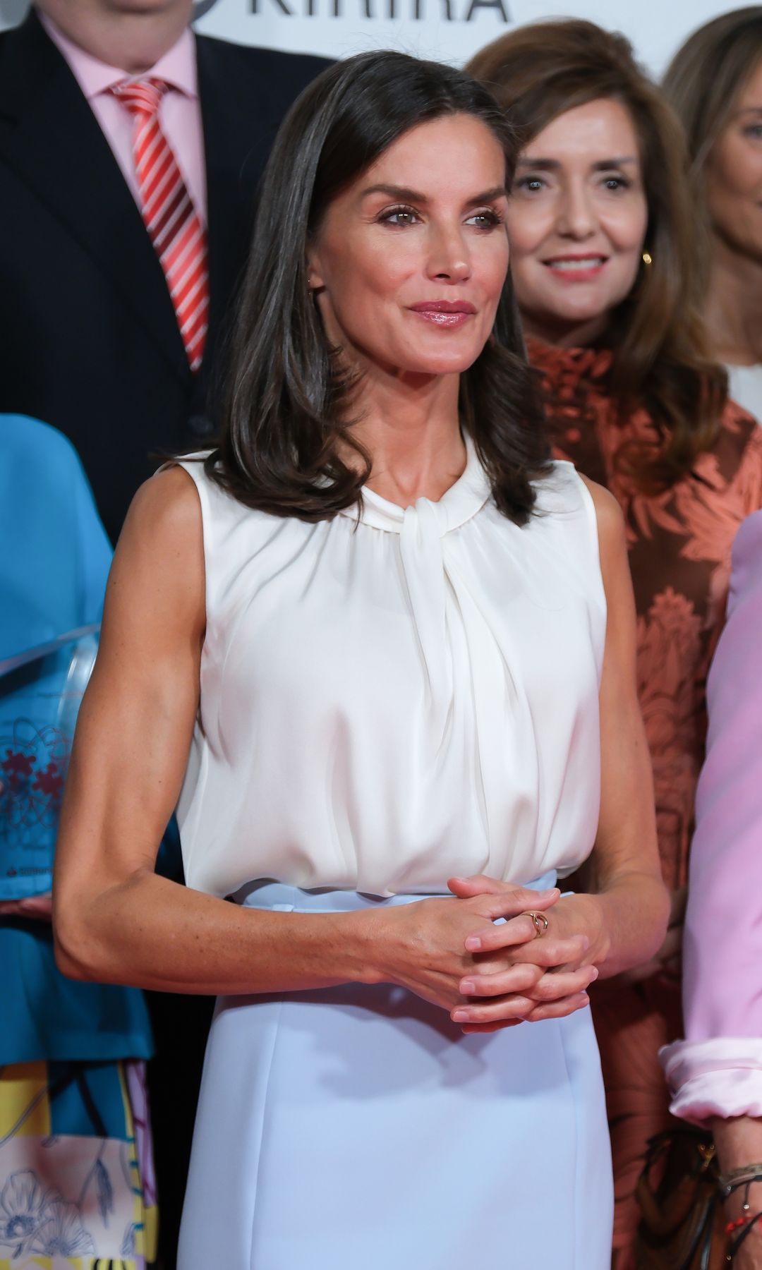 La reina Letizia después de su discurso en la ceremonia de clausura de la XIV Convocatoria de Proyectos Sociales “Euros de tu Nómina”, una iniciativa del Banco Santander para promover proyectos que mejoren la sociedad, en el Círculo de Bellas Artes, el 27 de septiembre de 2022, en Madrid,