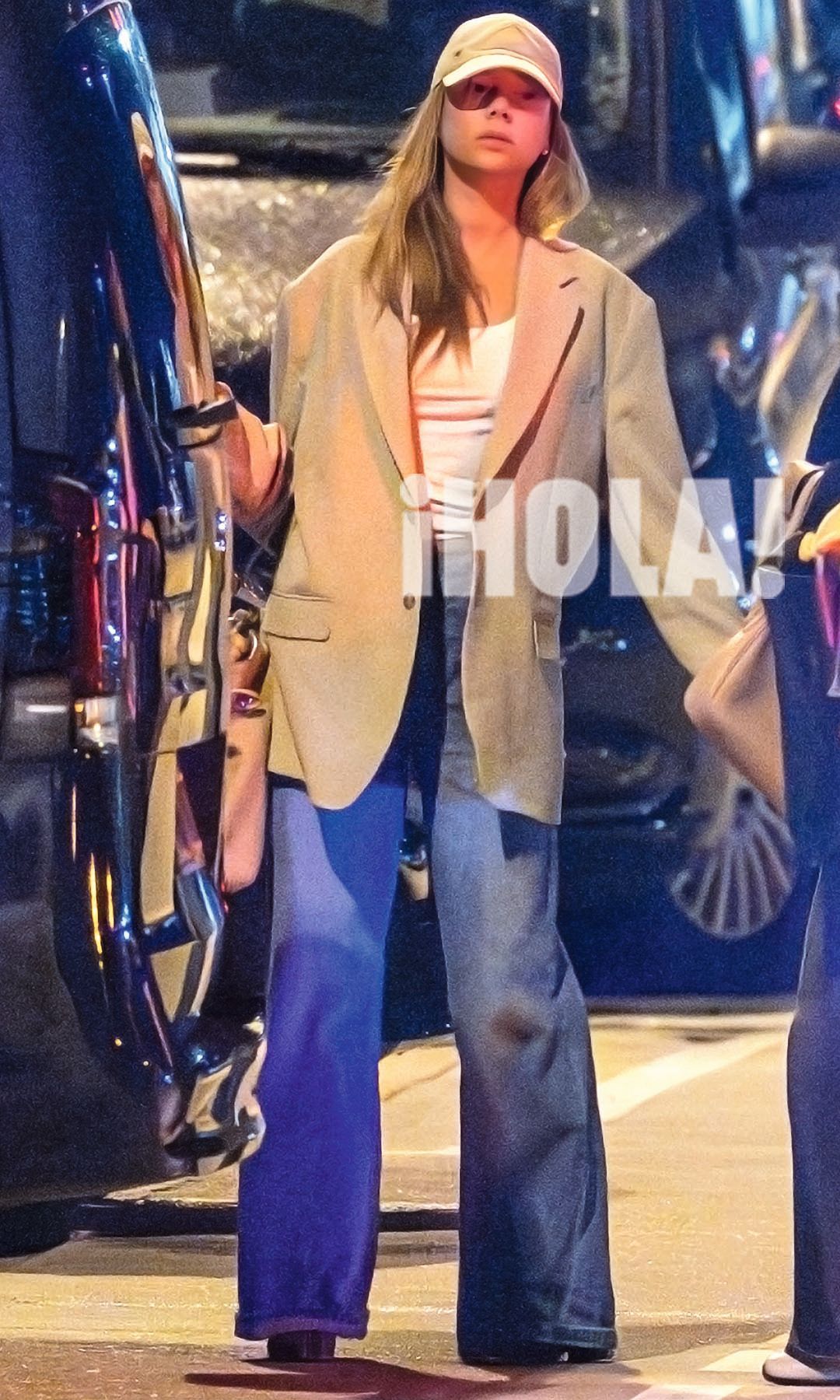 Ester Expósito con gorra