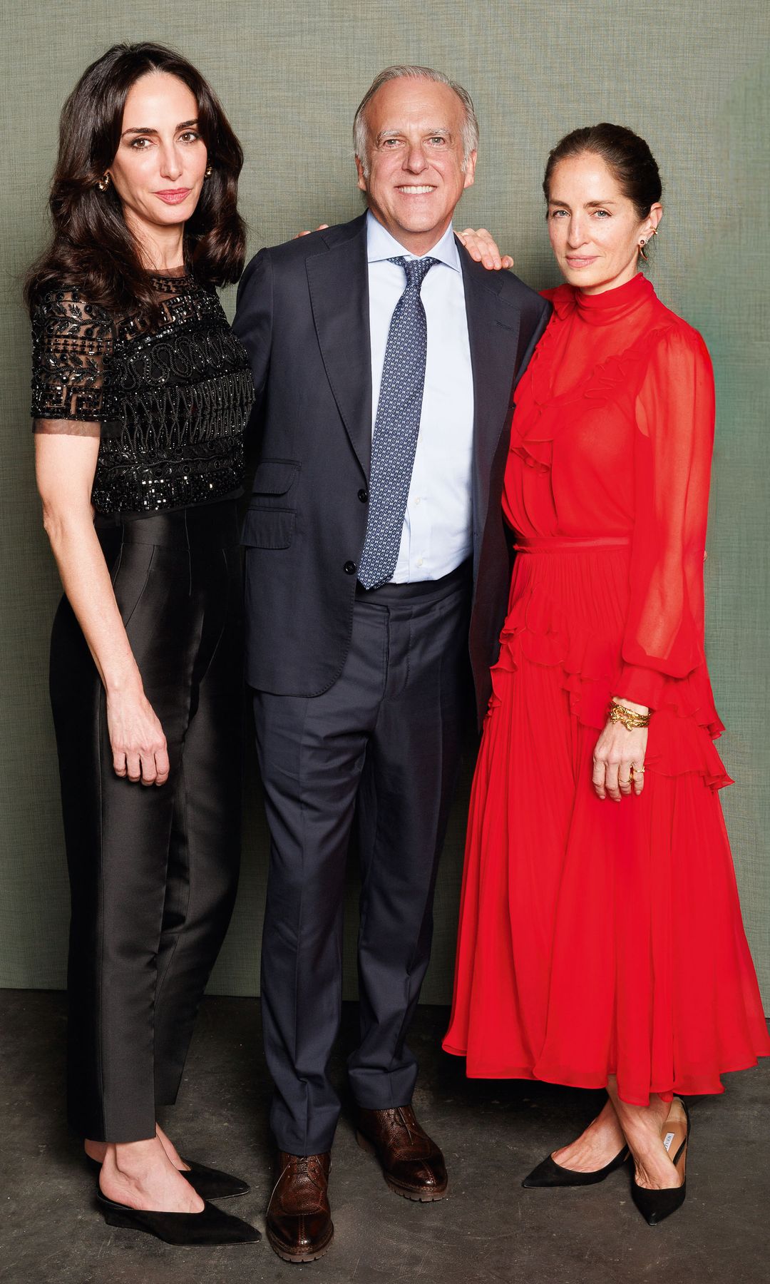 Paco Arango junto a Amparo Corsini y Carolina Herrera