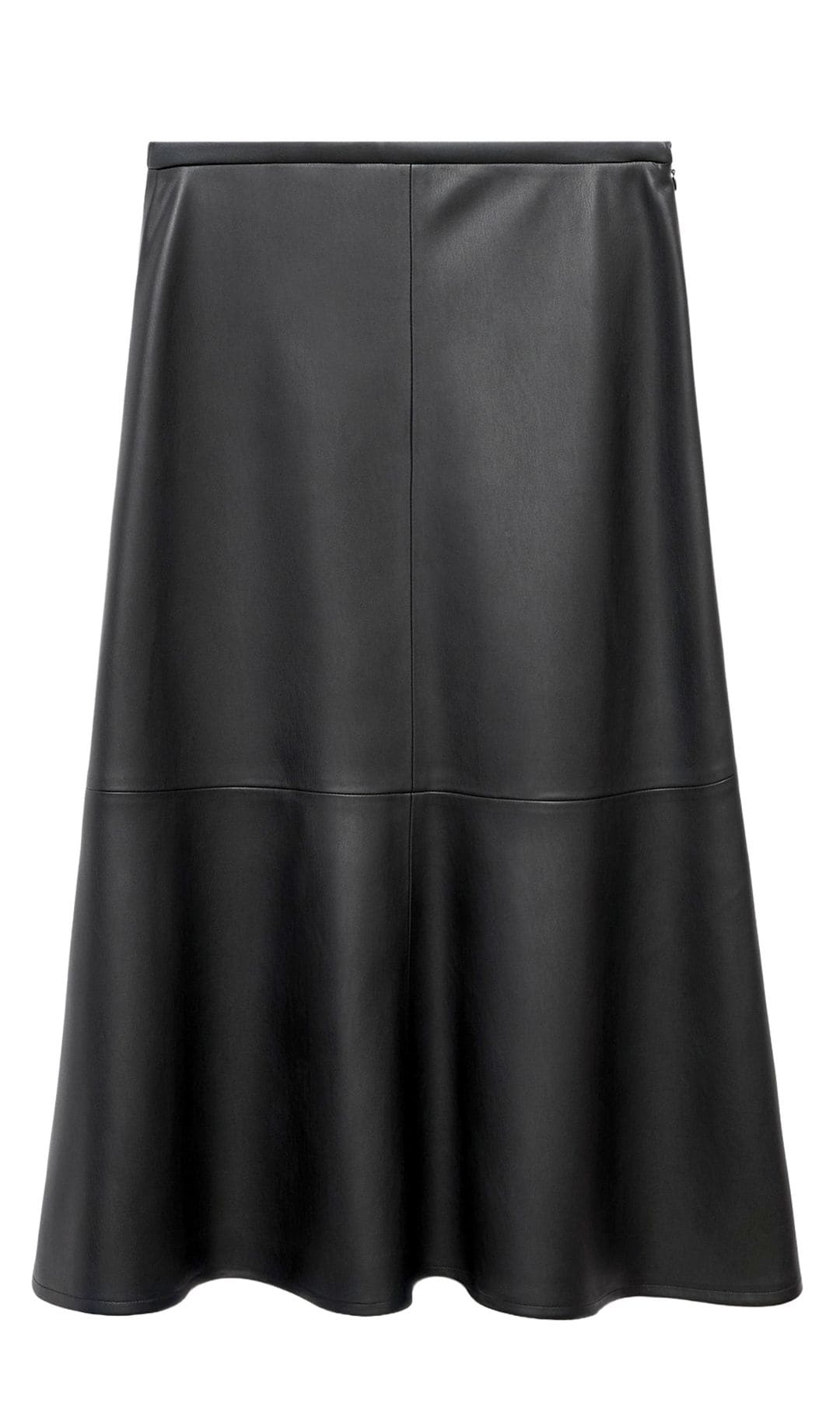 Falda midi efecto piel  (39,99 €), de Mango