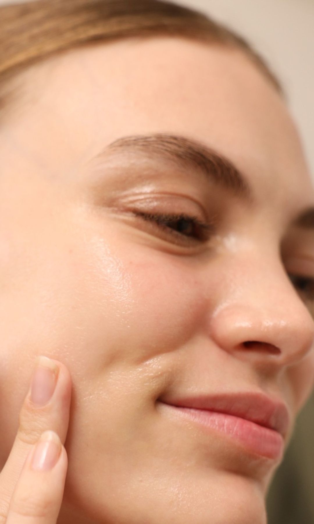 Los expertos en belleza saben qué puedes hacer para adelgazar el rostro