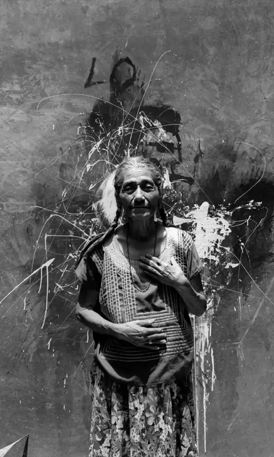 Na’ Lupe Pan de Graciela Iturbide, retrata a una mujer zapoteca conocida entre la comunidad como Lupe Pan por dedicarse a hacer pan.
