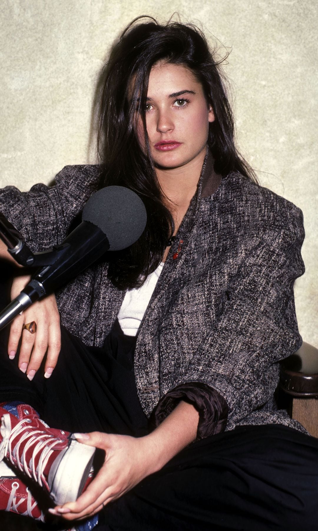 Demi Moore dejó el flequillo y comenzó a optar por un look más relajado.