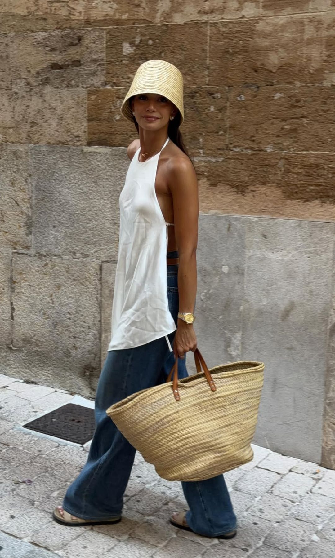 De Blanca Arimany a María de la Orden: las españolas más estilosas confirman que el sombrero tipo 'bob' es el nuevo accesorio estrella del verano