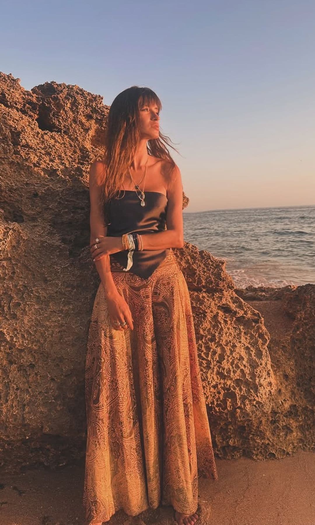 Sara Carbonero en Calas de Roche, Conil de la Frontera, Cádiz