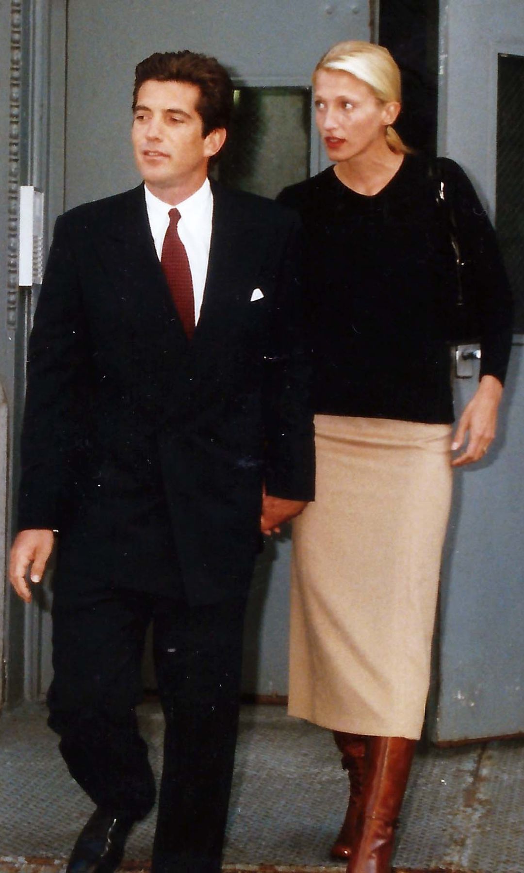 John y Carolyn Bessete siempre vestidos de punta en blanco

